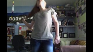 Chubby college cam slut fingering herself